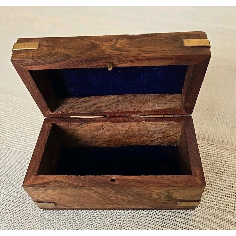 VTG Wooden Token/Keepsake/Trinket Box Hinged W/Brass Details 4